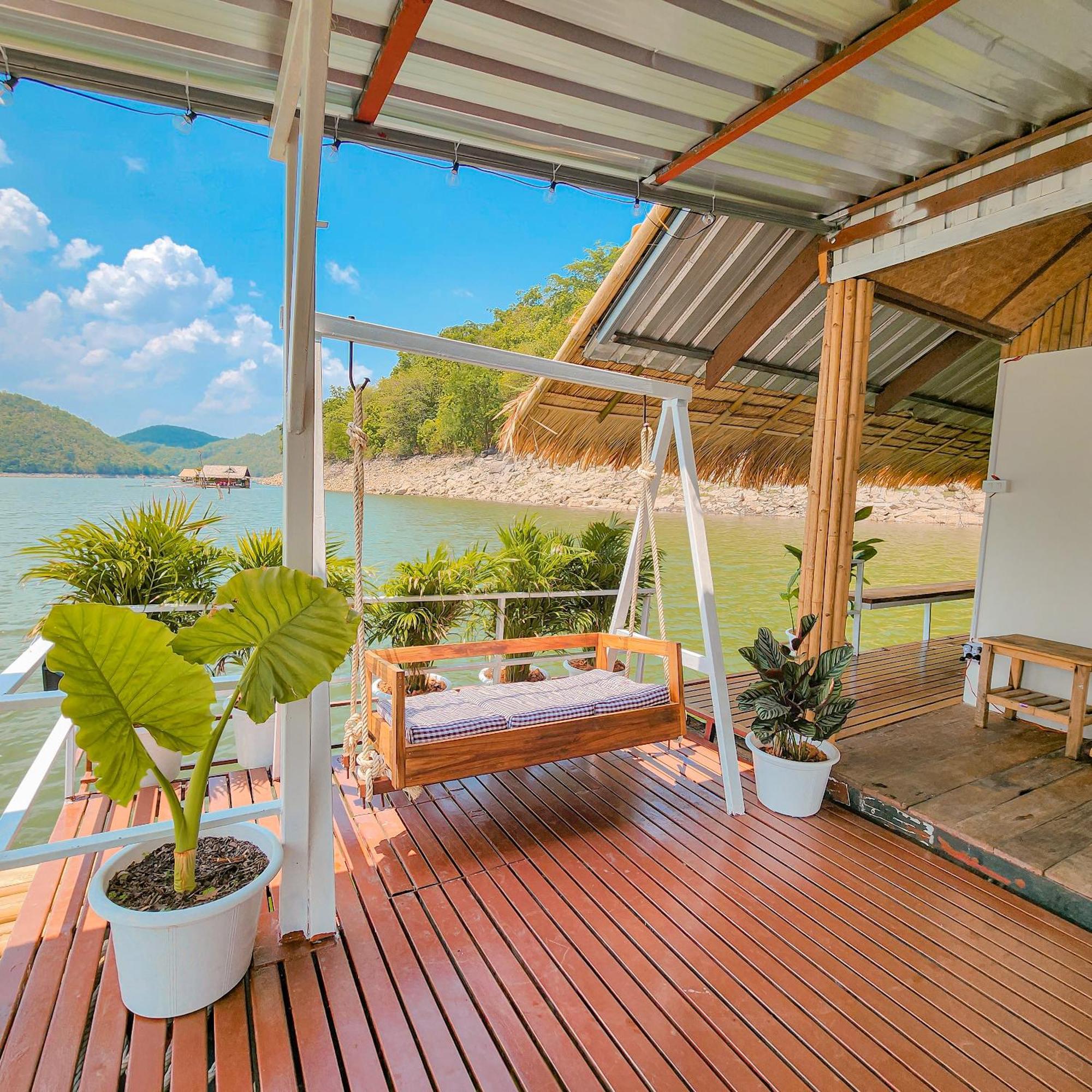 Hometown Riverview - โฮมทาวน์ ริเวอร์วิว Si Sawat Zewnętrze zdjęcie