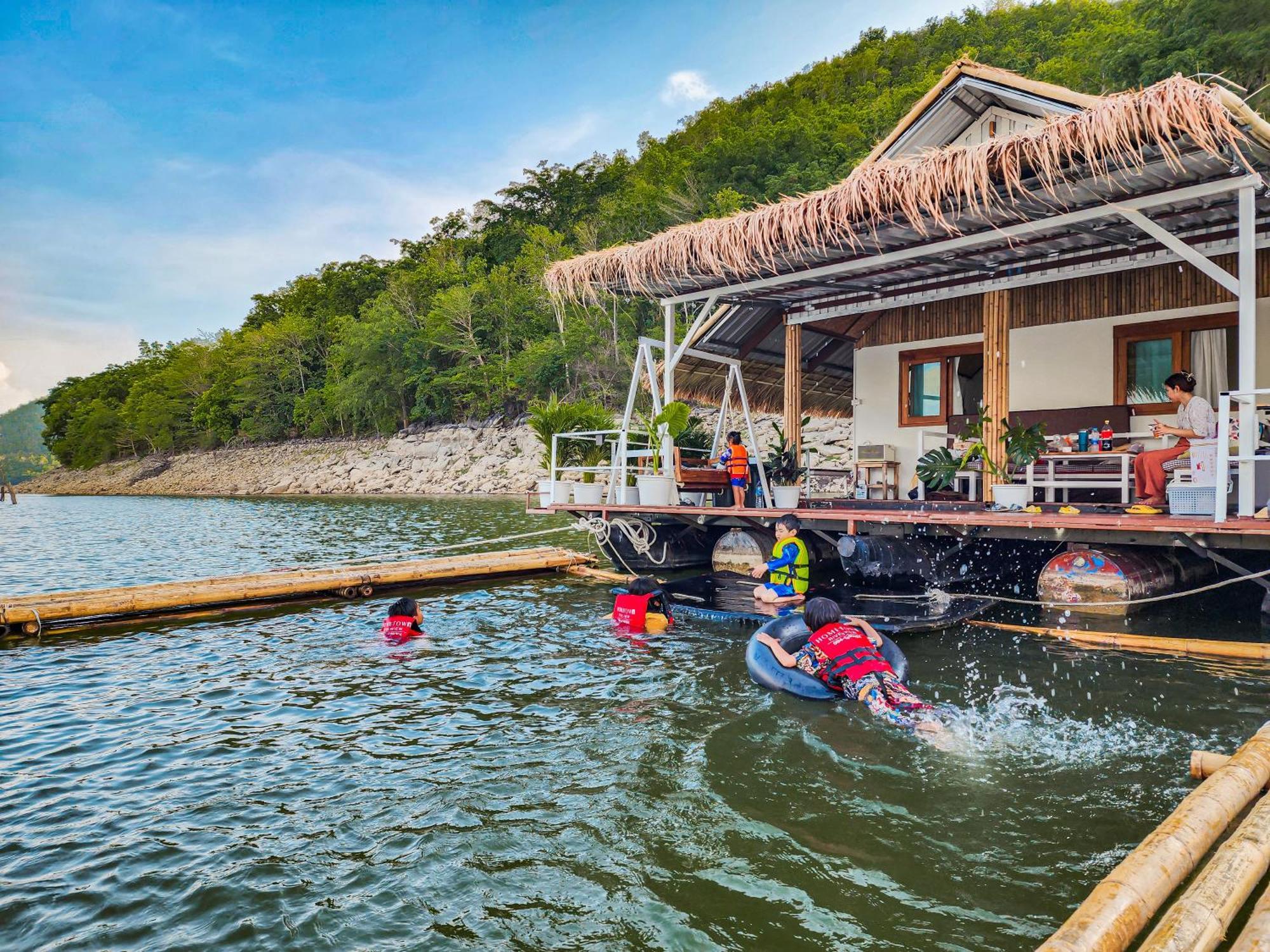 Hometown Riverview - โฮมทาวน์ ริเวอร์วิว Si Sawat Zewnętrze zdjęcie