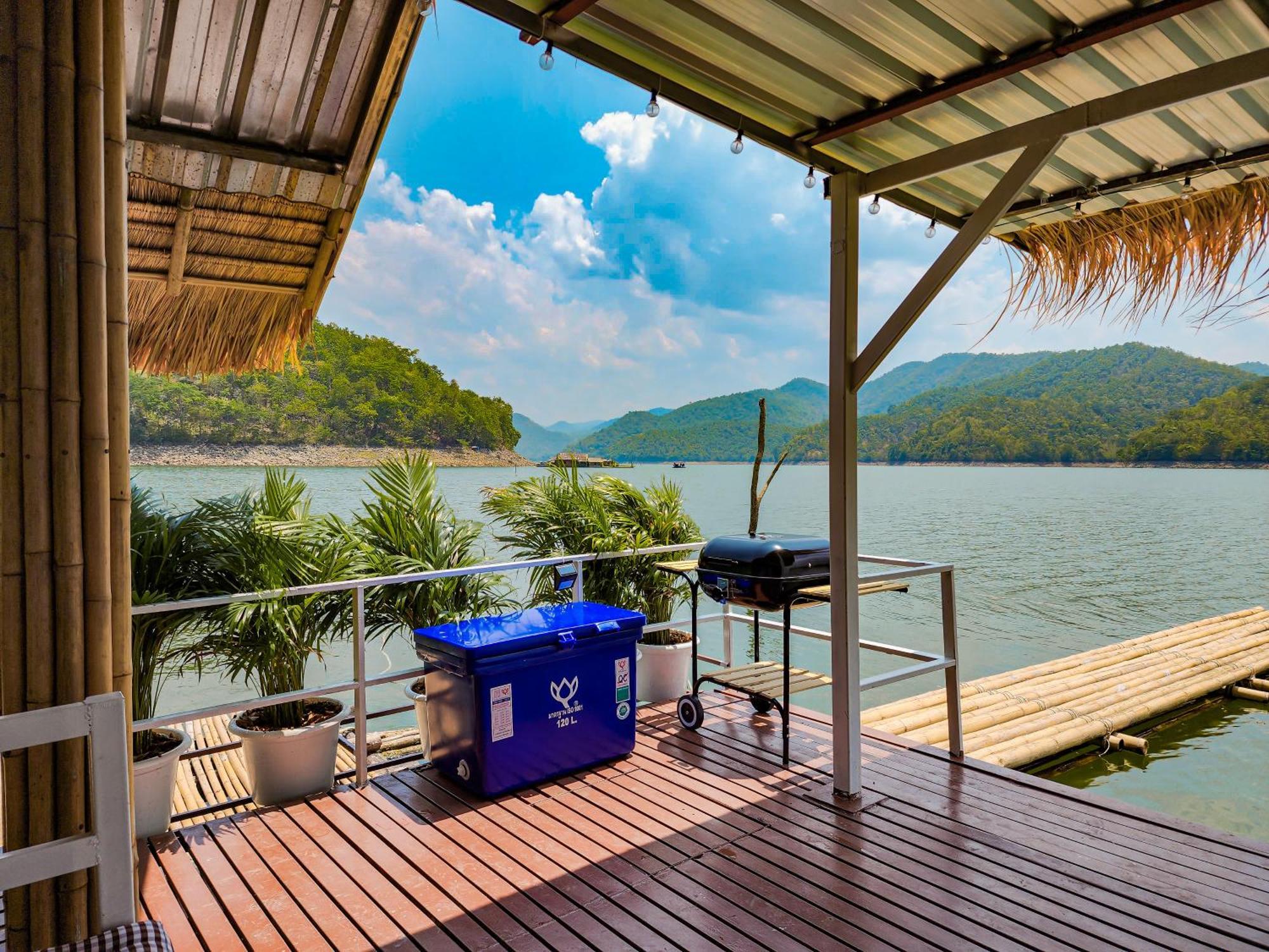 Hometown Riverview - โฮมทาวน์ ริเวอร์วิว Si Sawat Zewnętrze zdjęcie