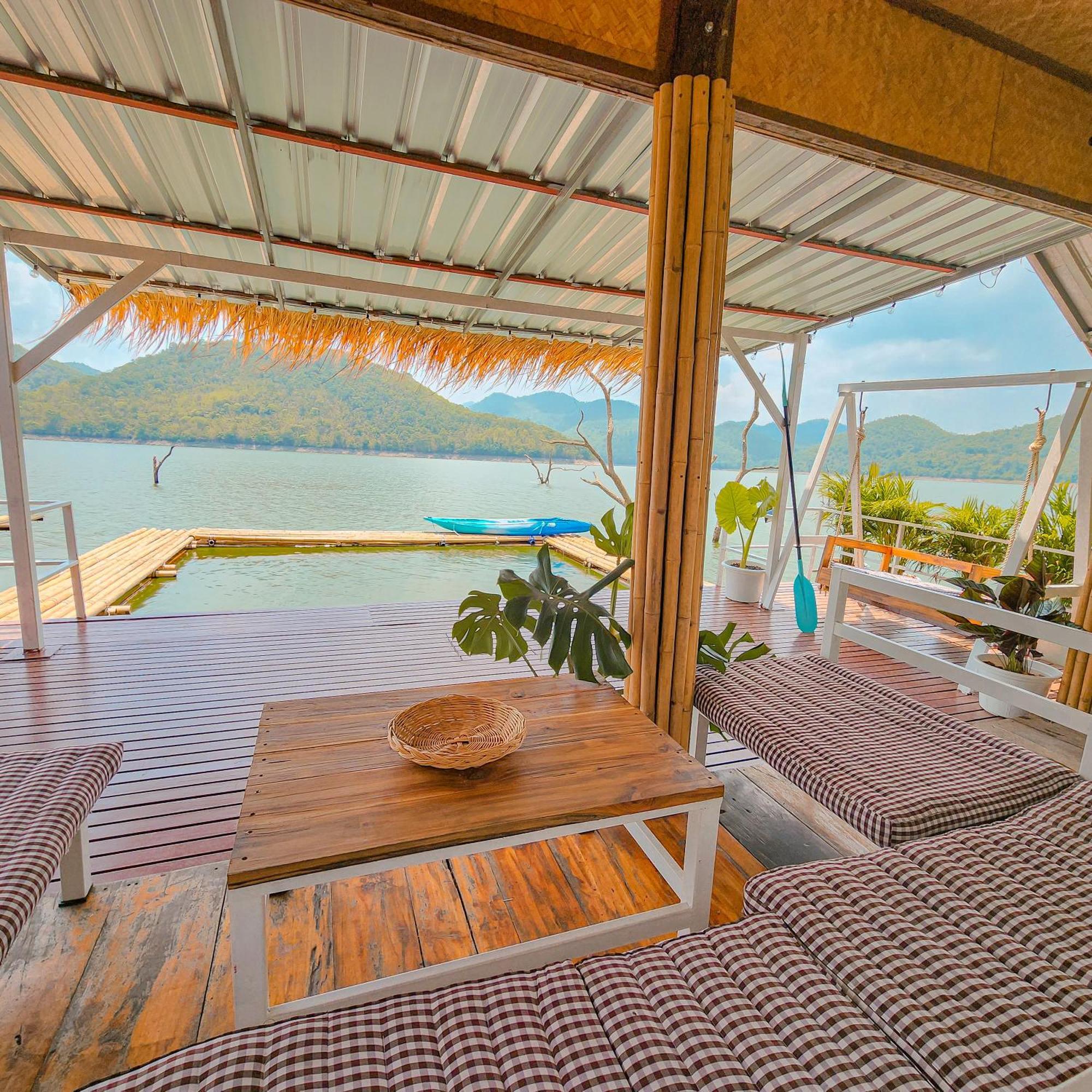 Hometown Riverview - โฮมทาวน์ ริเวอร์วิว Si Sawat Zewnętrze zdjęcie