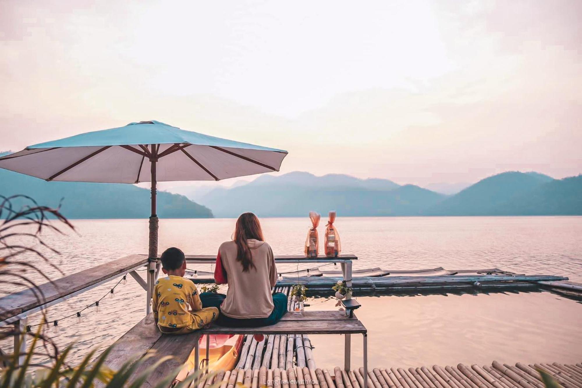 Hometown Riverview - โฮมทาวน์ ริเวอร์วิว Si Sawat Zewnętrze zdjęcie